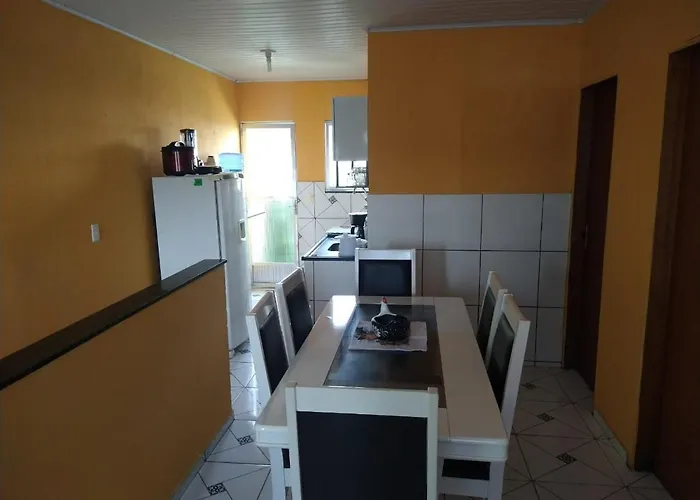Apartamento Amplo C/2 Suites Em Angra Dos Reis